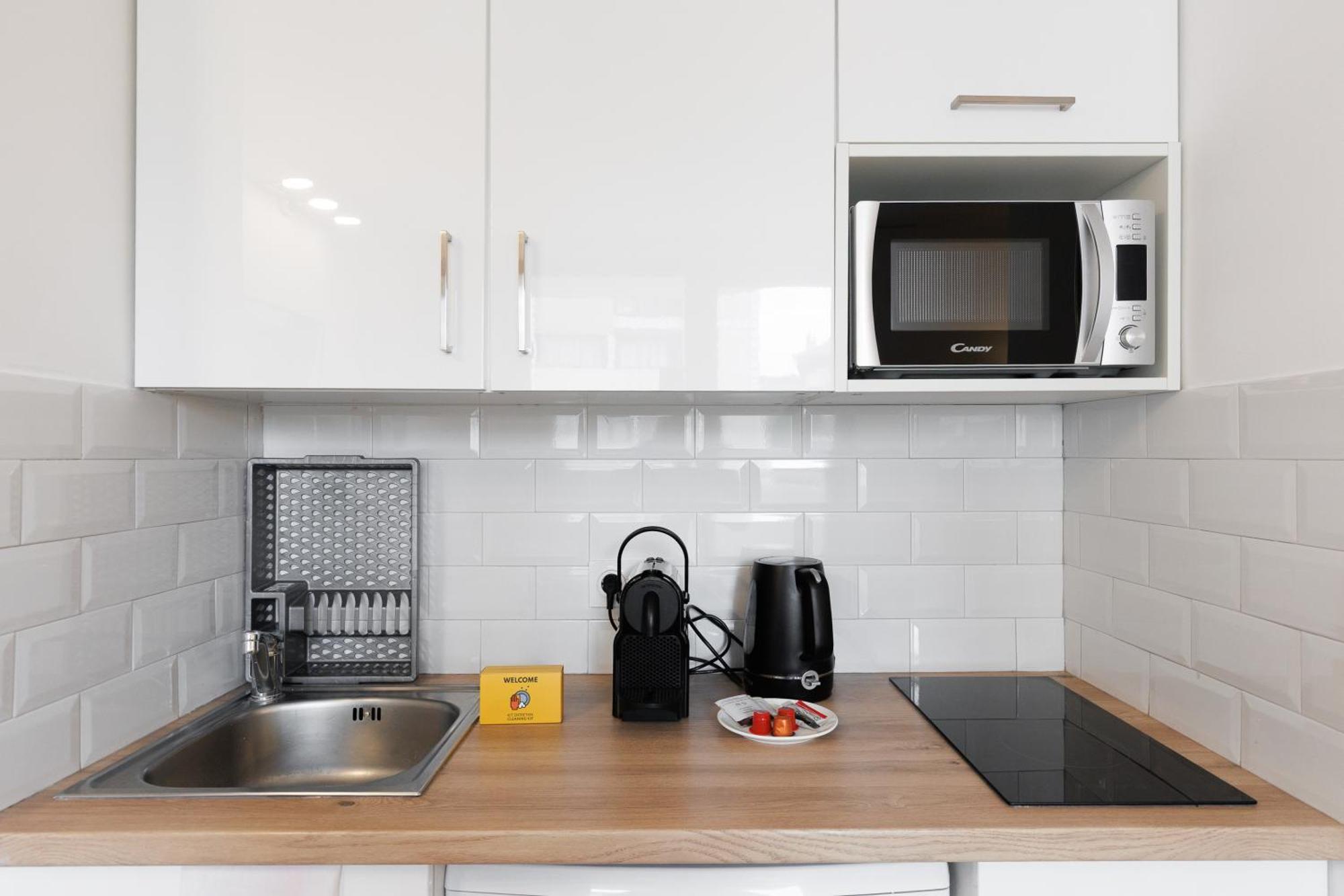 Slim Yourhosthelper Apartment *